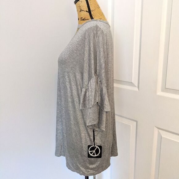 NWT Hippie Chic keyhole tshirt - Picture 7 of 7